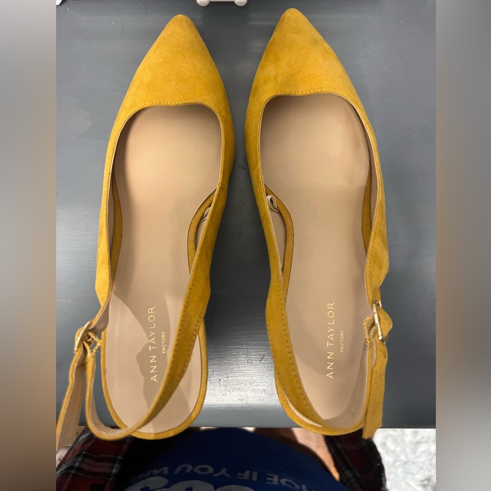Anne Taylor Factory yellow sling back pump, size 9 Bundle Deal 3/$20